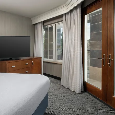 Courtyard By Marriott Seattle Kirkland-3