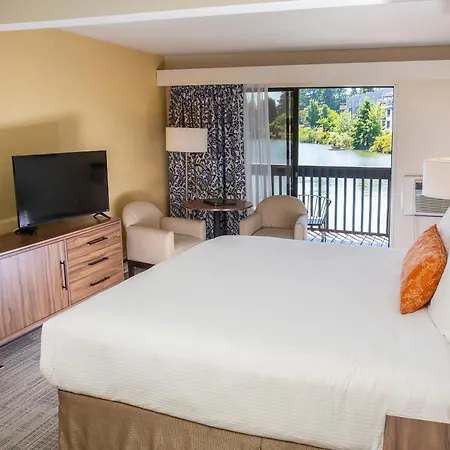Lakeshore Inn-2