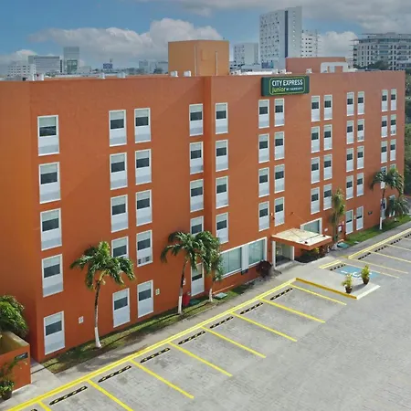 City Express Junior By Marriott Cancun-2
