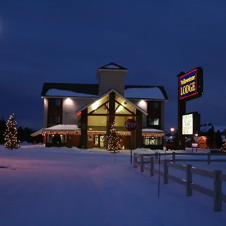 Yellowstone Lodge-3