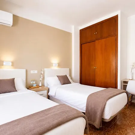 Hostal Rocamar-3