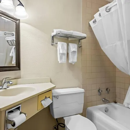 Quality Inn & Suites-2
