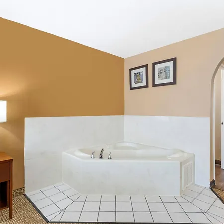 Comfort Inn North Conroe-2