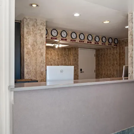 Bay Breeze Inn-2