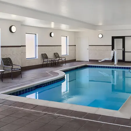 Hampton Inn Poplar Bluff-3