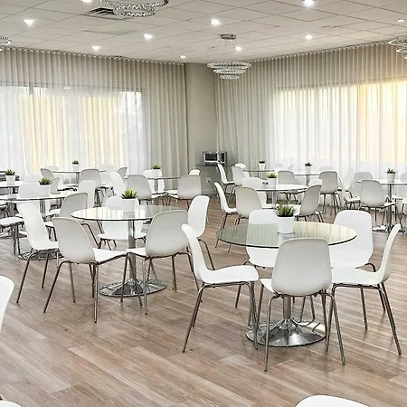 Magic Moment Resort & Kids Club, Dazzler Select By Wyndham-2