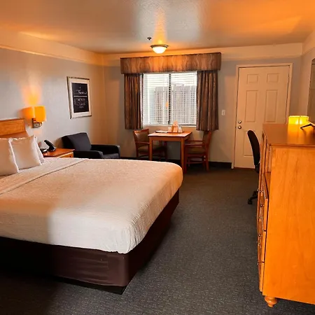 Seabird Lodge Fort Bragg-3