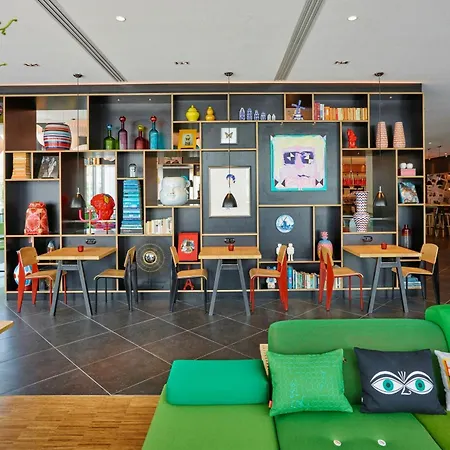 citizenM Paris La Défense-2