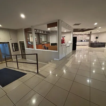 Apm Inn & Suites-2
