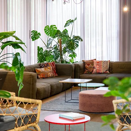 STAYERY Bielefeld Hauptbahnhof-2