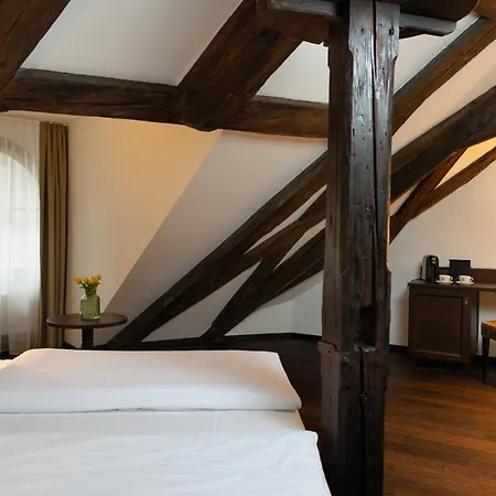 Altstadthotel Arch-2