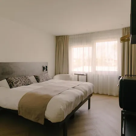 Hotel Herbergh Amsterdam Airport-3