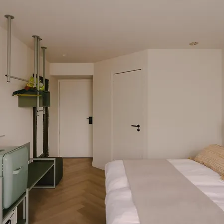 Hotel Herbergh Amsterdam Airport-2