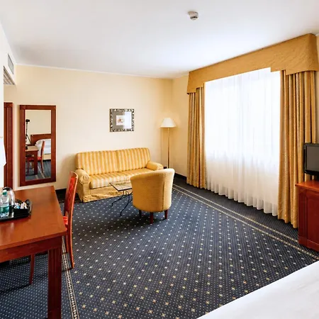 Phi Hotel Cavalieri-3