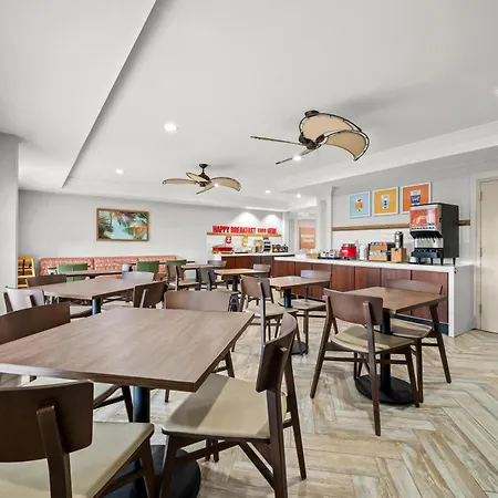 Hampton Inn Naples - I-75-3