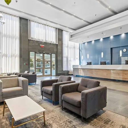 Sandman Hotel & Suites Calgary West-3