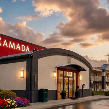 Ramada By Wyndham Harrisonburg-3