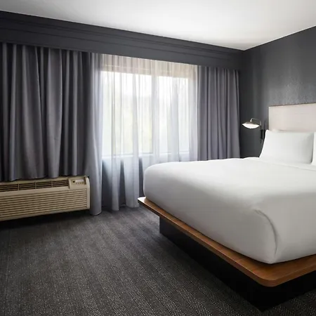 Courtyard By Marriott Atlanta Buford Mall Of Georgia-2