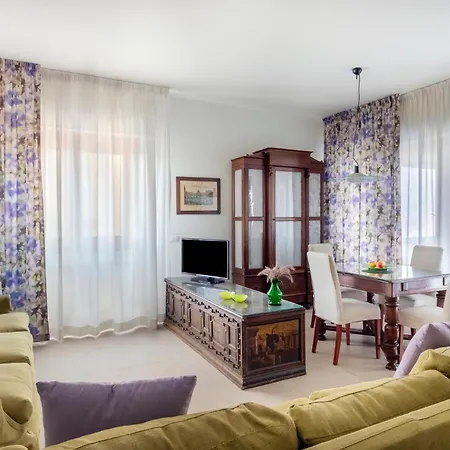 Marbela Apartments & Suites-2