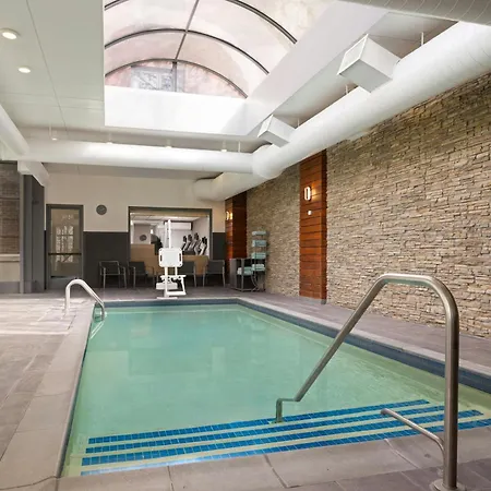 Courtyard By Marriott Boston Brookline-3