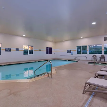 Comfort Suites Springfield-Eugene-3