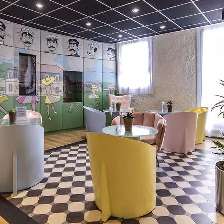 Ibis Rochefort-2