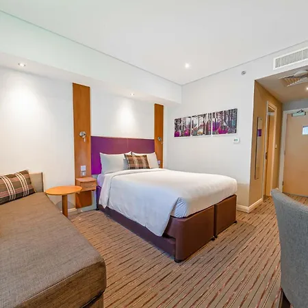 Premier Inn Abu Dhabi Airport Business Park-3