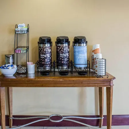 Econo Lodge Ankeny - Des Moines-3