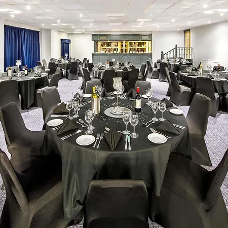Mercure Cardiff-3