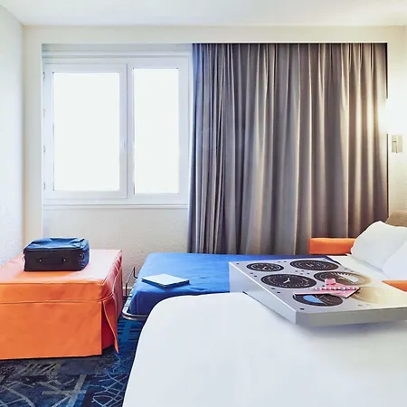 ibis Styles Marseille Aéroport-2