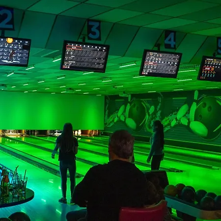 Cit'Hotel Restaurant Du Bowling De Millau-3