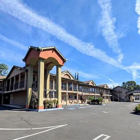 Olive Tree Inn & Suites, A Howard Johnson By Wyndham-3