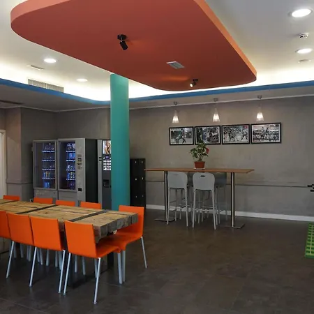 Ibis Budget Girona Costa Brava-2