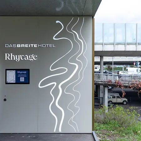 Dasbreitehotel Am Rhein-3