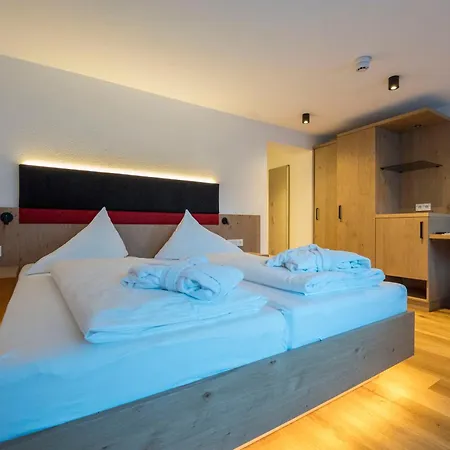 Hotel Kanisfluh-3