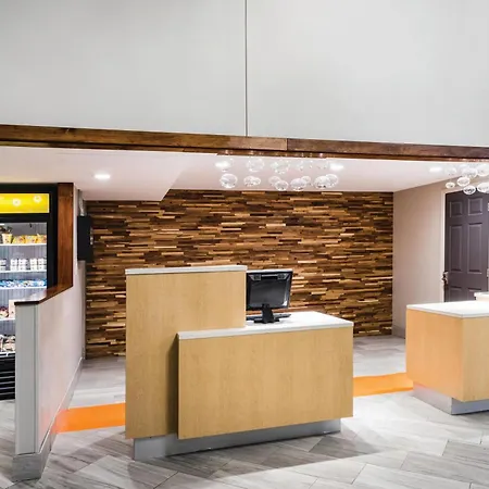 La Quinta By Wyndham Chattanooga-Hamilton Place-3