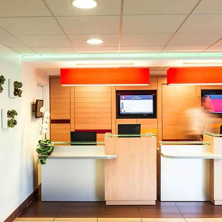 Ibis Massy-2