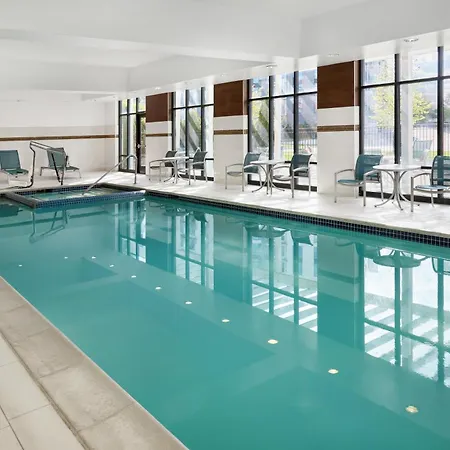 Hampton Inn & Suites Detroit/Troy-2