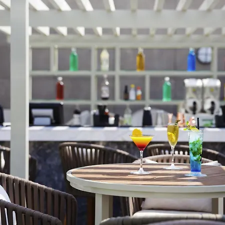 Novotel Bur Dubai - Healthcare City-3