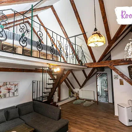 4 Rooms Piata Sfatului-2