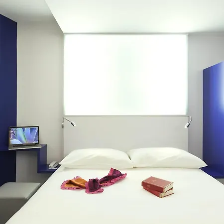ibis Styles Vannes Gare Centre-3
