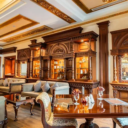Royal Ascot Hotel-2
