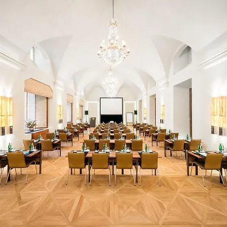 Mandarin Oriental, Prague-2