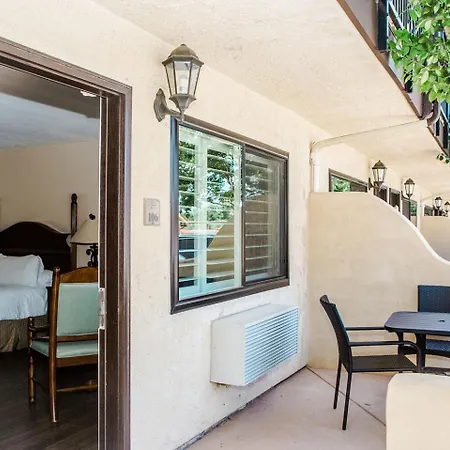 Casa Ojai Inn-2