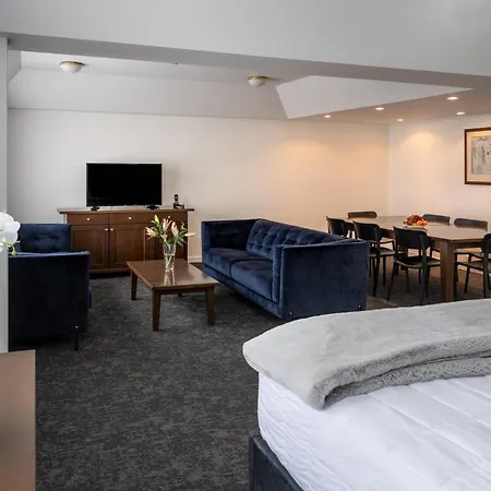 Bay Plaza Hotel-3