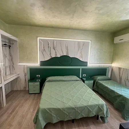 Hotel Iris-2