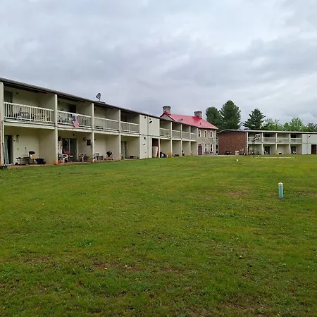 Hometown Inn Staunton Va Near Hwy 11-2
