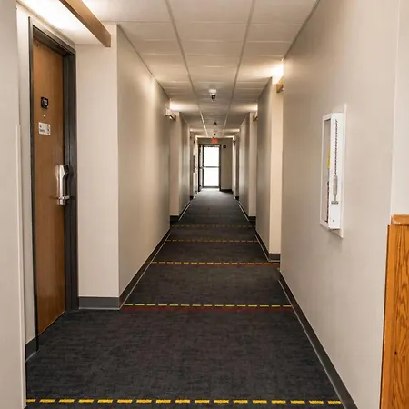 Super 8 By Wyndham Warrenton-2