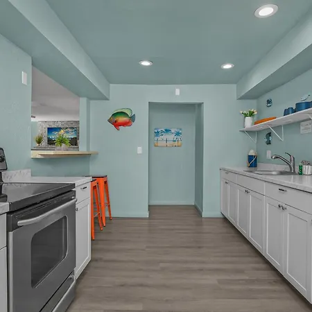Latitude 26 Waterfront Boutique Resort - Fort Myers Beach-3