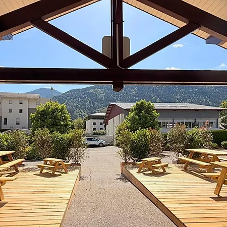 Fasthotel Thones-3